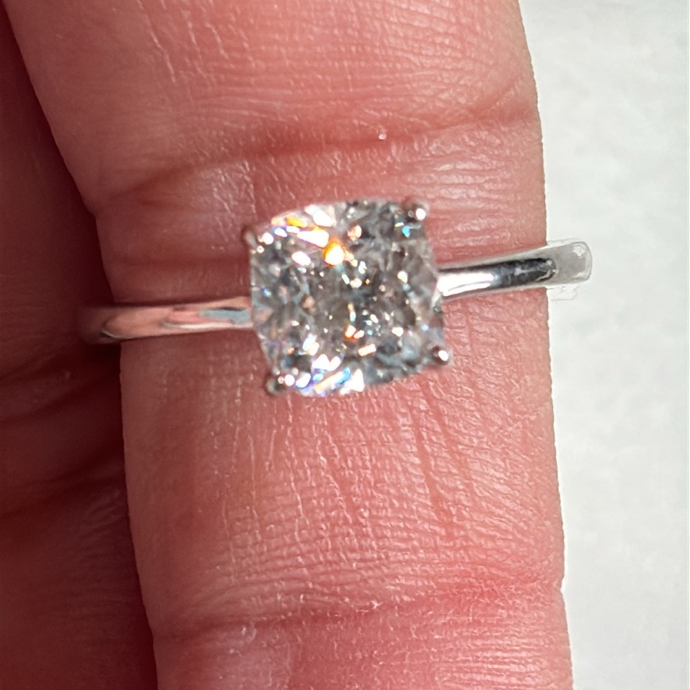 Beautiful Sterling Silver Ring With Cubic Zirconia